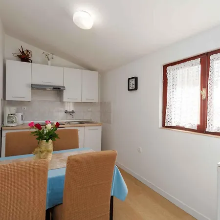 In - Istrien 36665 Apartment